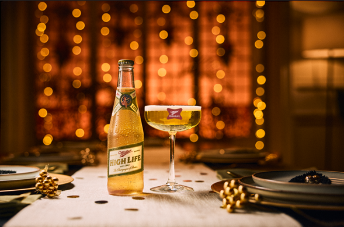 The Golden Ritual: Recibe el año nuevo con esferas convertidas en cerveza