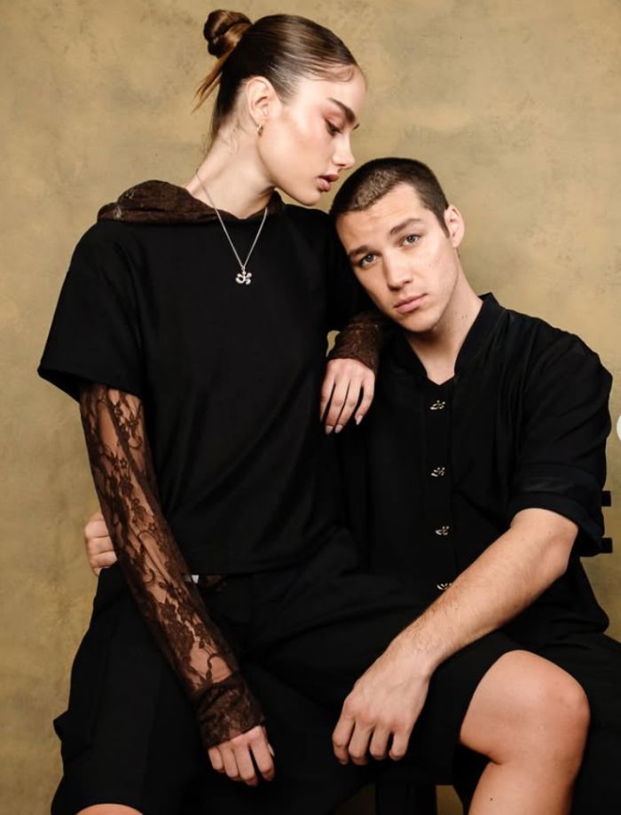 Open To Suggestions: la marca que convierte la moda en un lienzo vivo 0