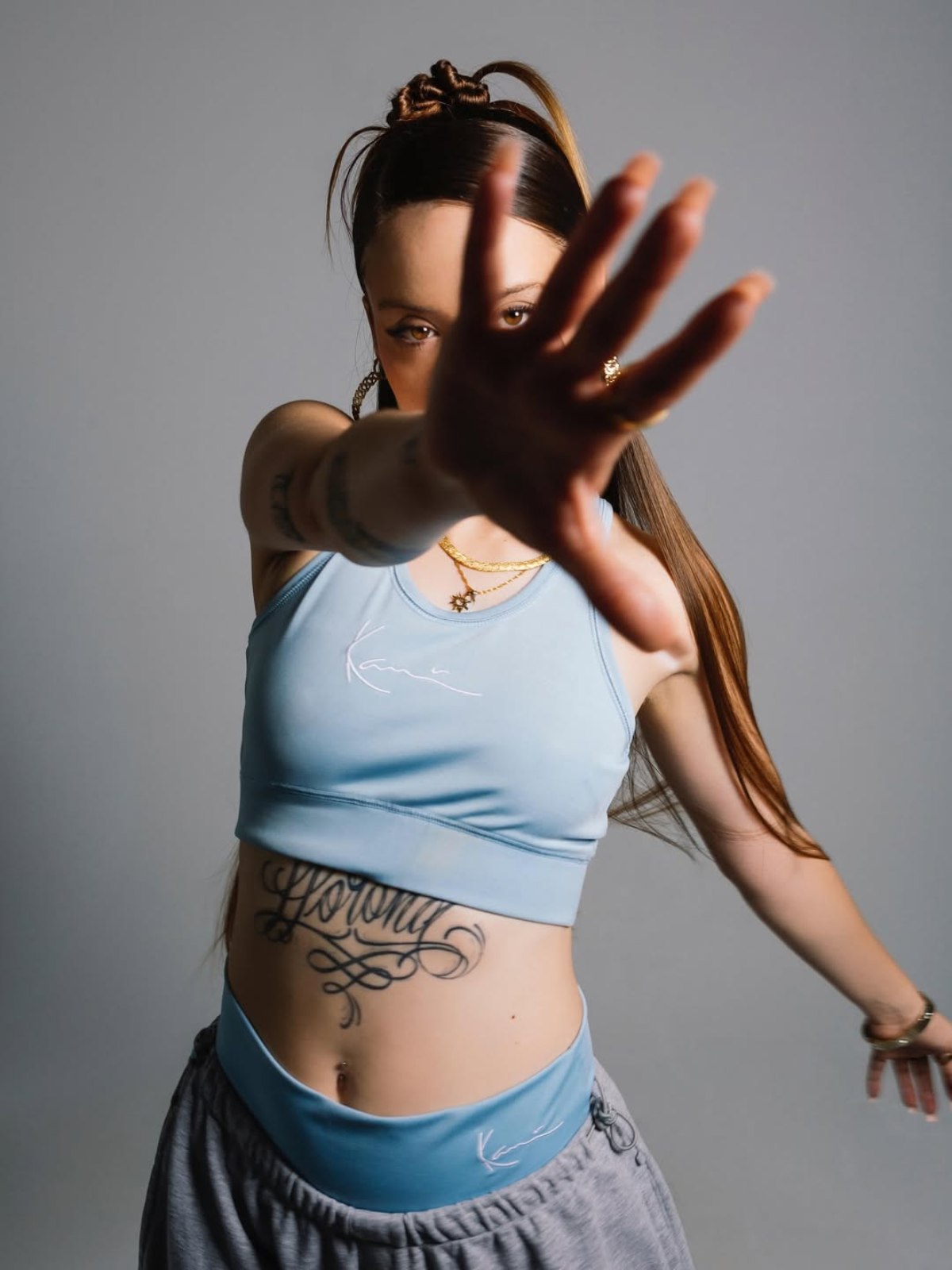 Santa Salut: la Reina del Groove y una guerrera del rap 2