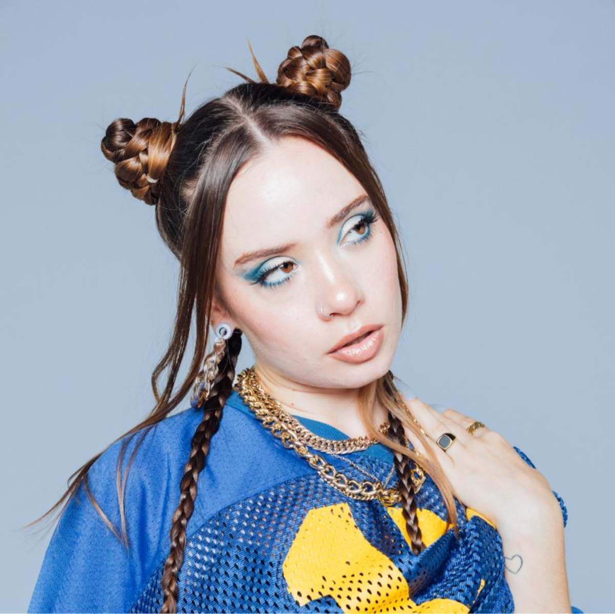 Santa Salut: la Reina del Groove y una guerrera del rap 1