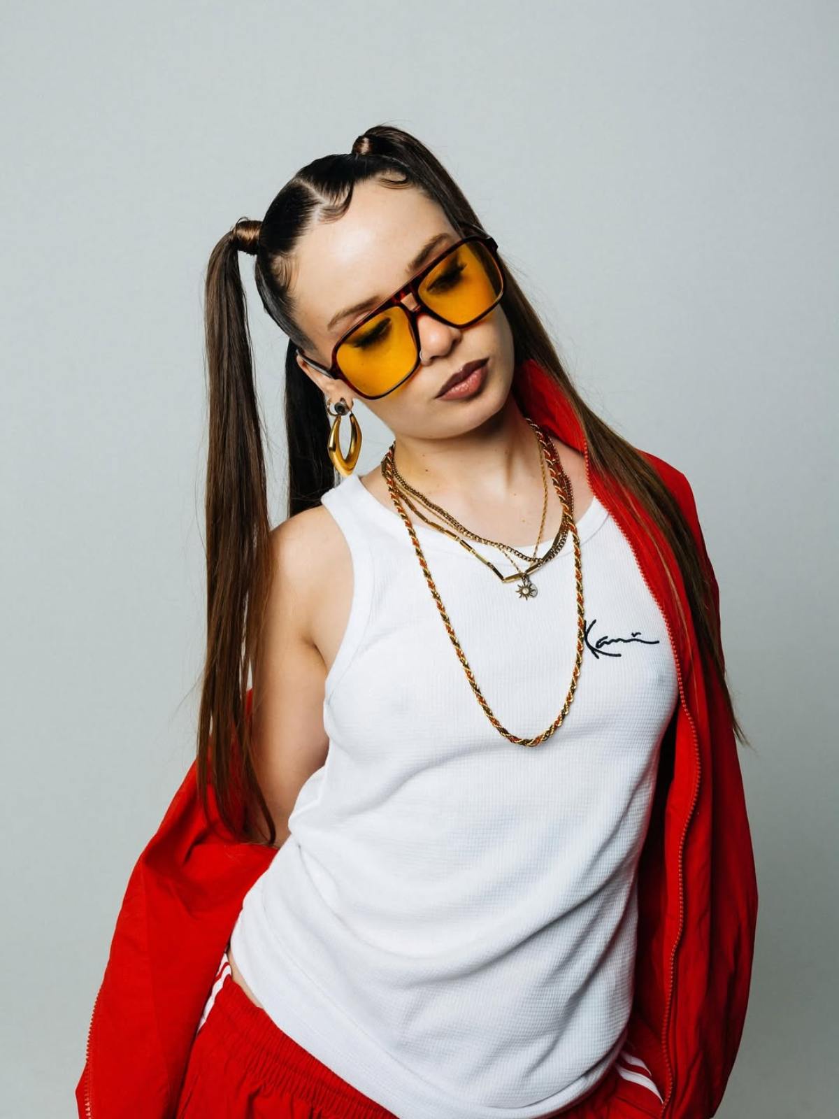 Santa Salut: la Reina del Groove y una guerrera del rap 0