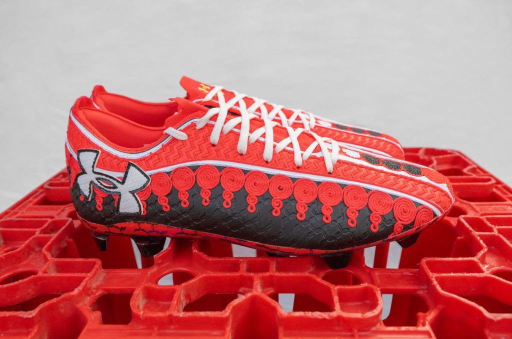 Under Armour presentó botines personalizados para Achraf Hakimi