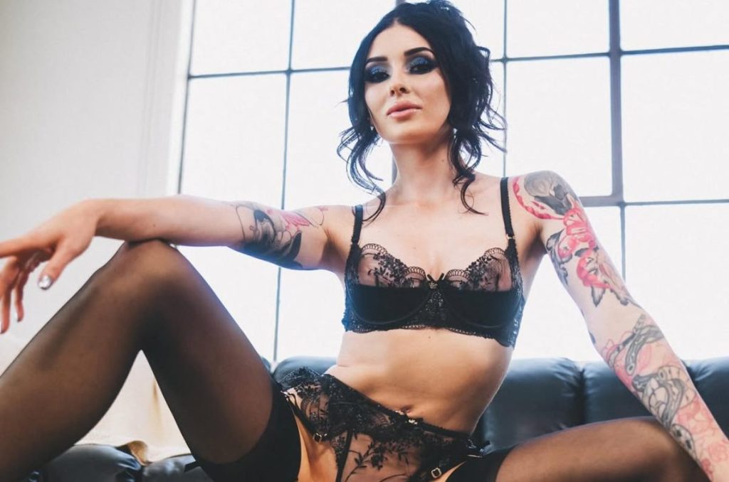 Charlotte Sins: la fantasía que enciende fuego digital