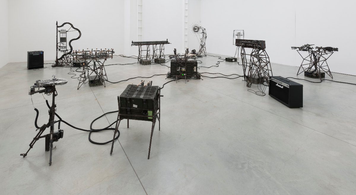 DISARM: Pedro Reyes convierte armas en instrumentos musicales 0